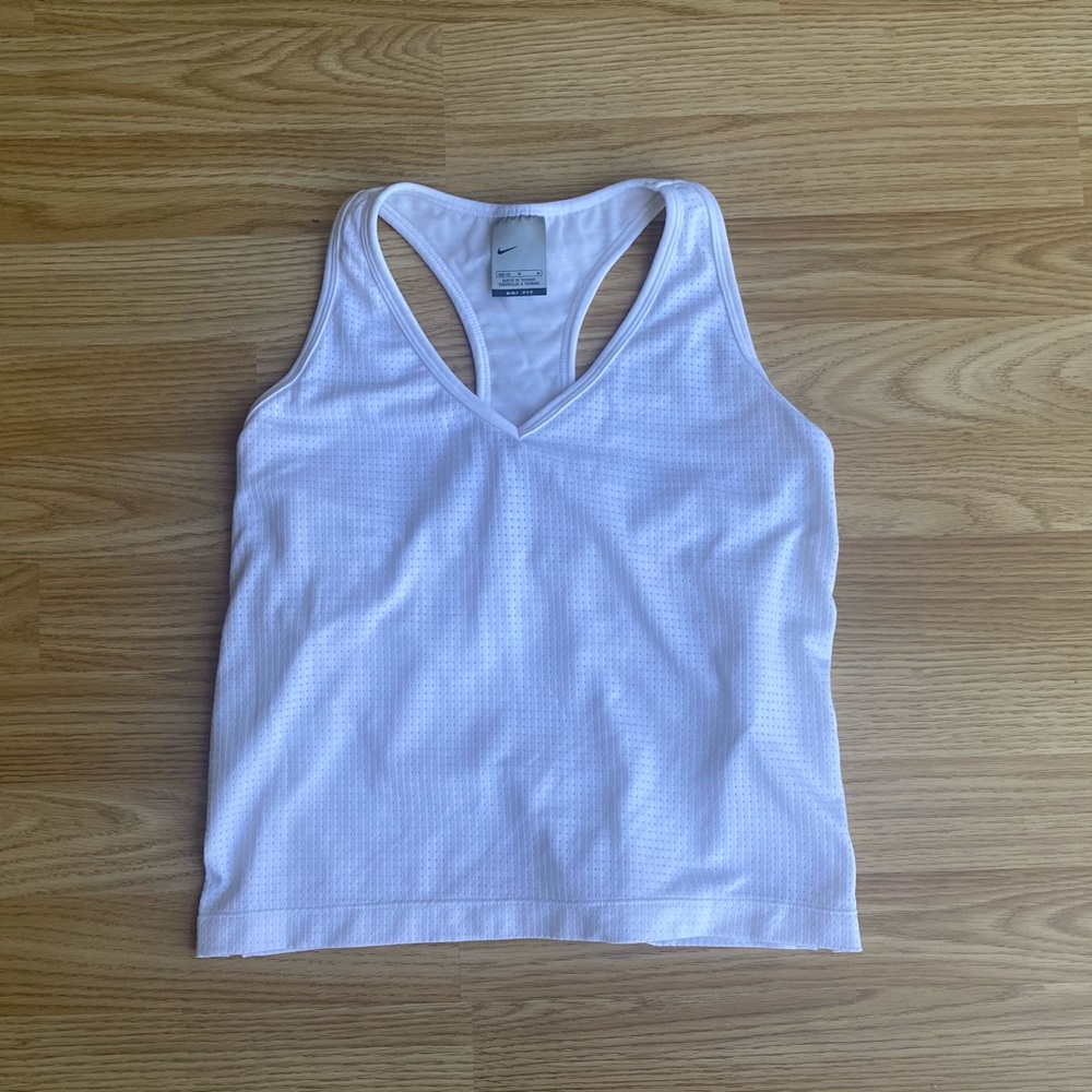 NIKE DRI-FIT Crop Top